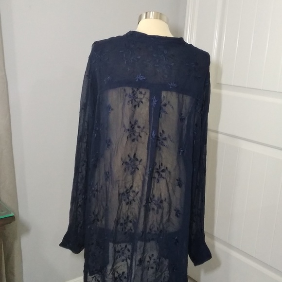 Avenue women's floral lace top shirt button down collar v-neck - Picture 2 of 8